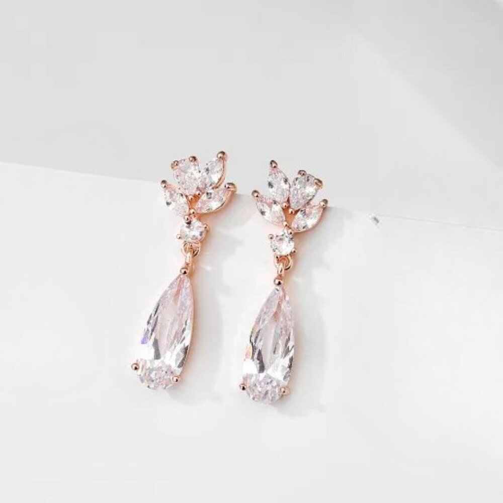 Rose Gold Alluring Teardrop Earrings